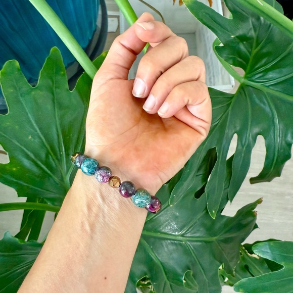 Energy Balancing Bracelet | Howlite + Jasper + Hematite Trio - Picture 3 of 5